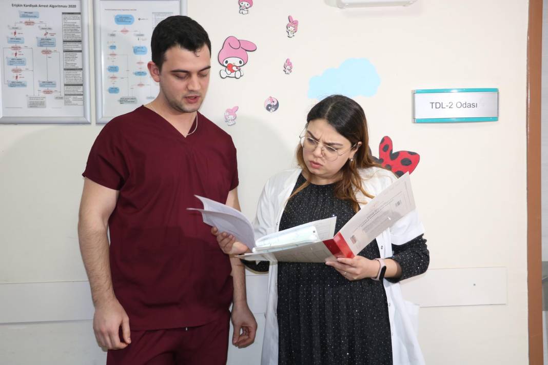 Kadın doğum uzmanı, doğduğu hastanede anne olmaya hazırlanıyor 7